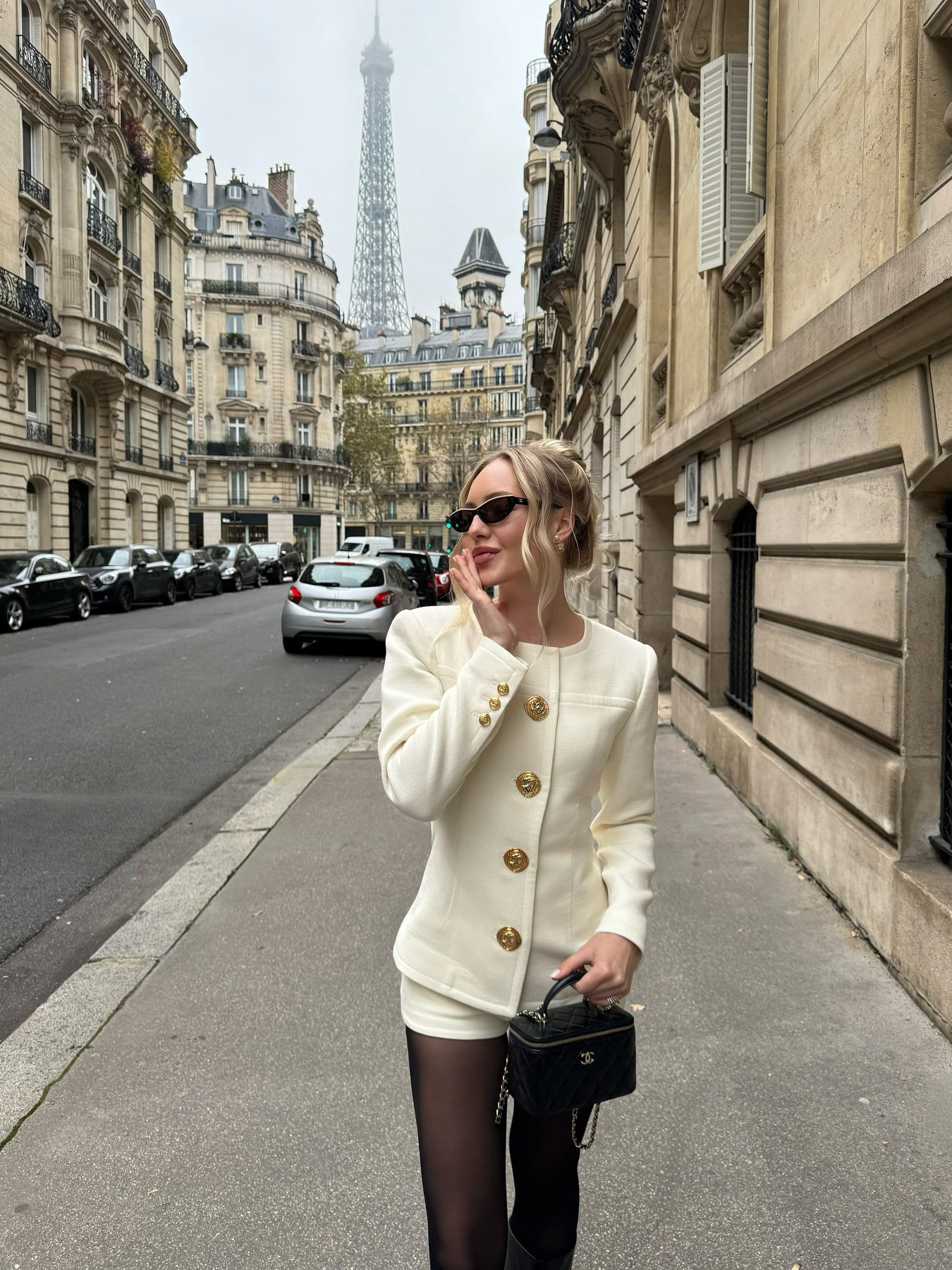 Loír Allure® - White Blazer with Shorts Suit