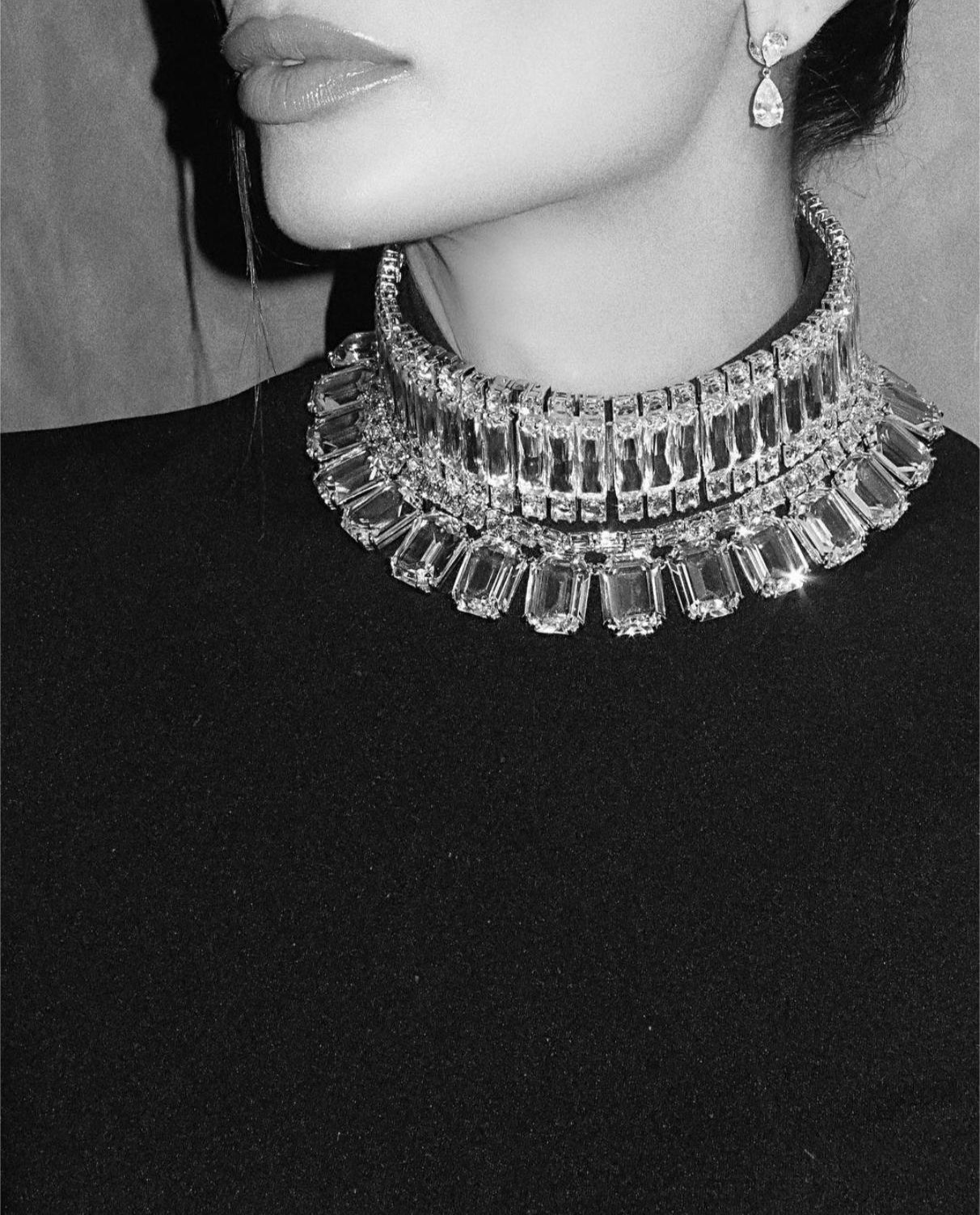 Loír Allure® - Premium Rhinestone Collar Black Dress