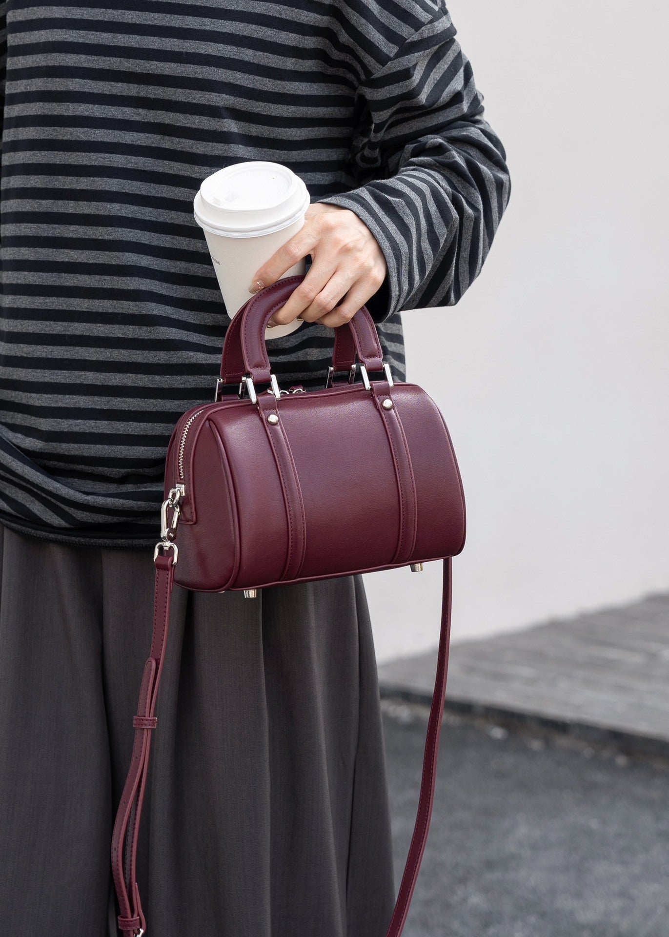 Loír Allure® - Cylindrical Genuine Leather Bag