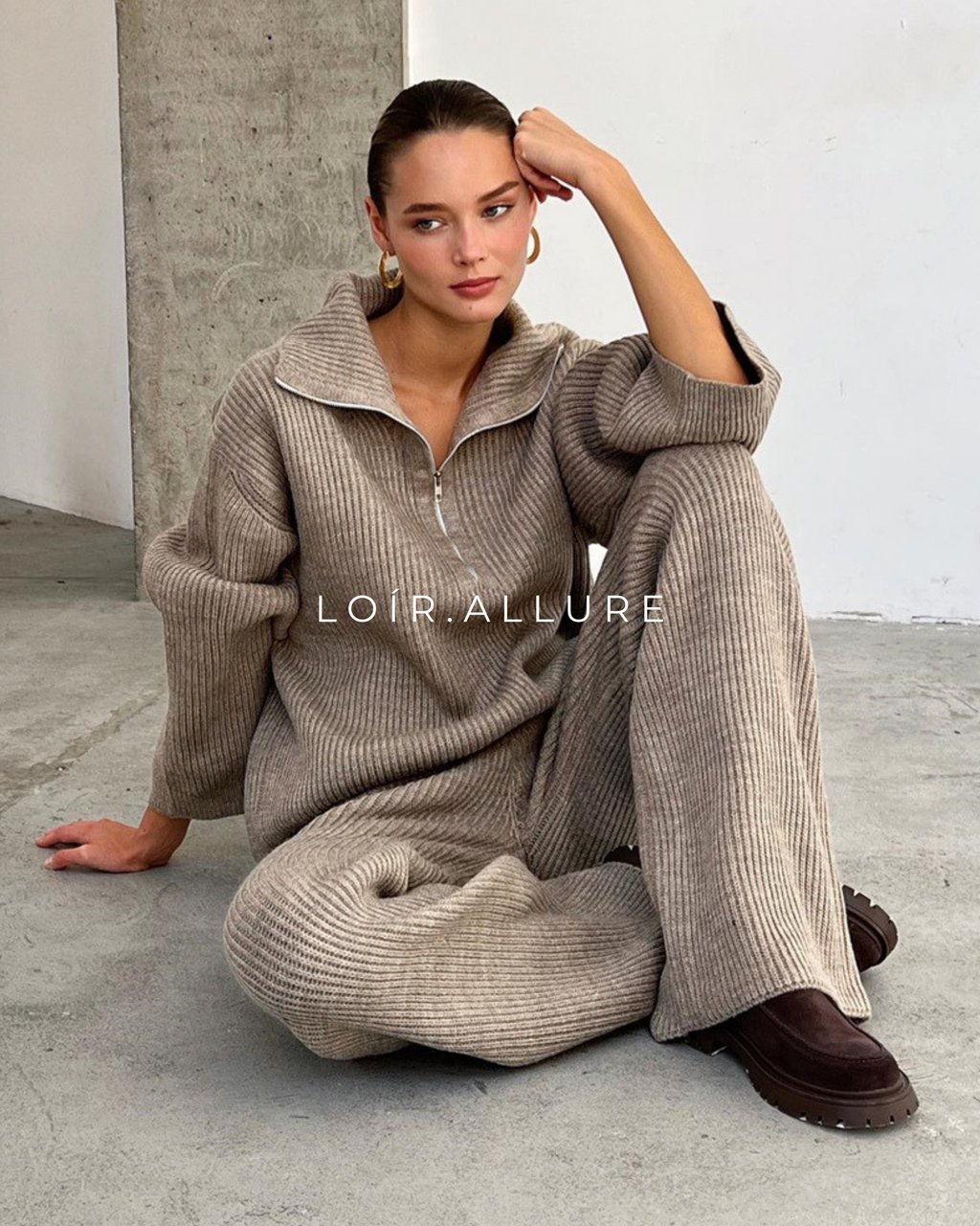 Loír Allure® - Half Zipper with Straight-leg Trousers (One Size)