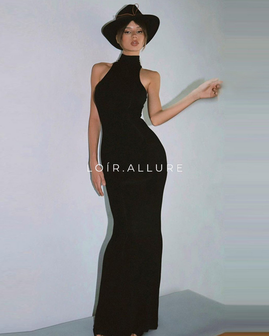 Loír Allure® - Premium Turtleneck Sleeveless Dress