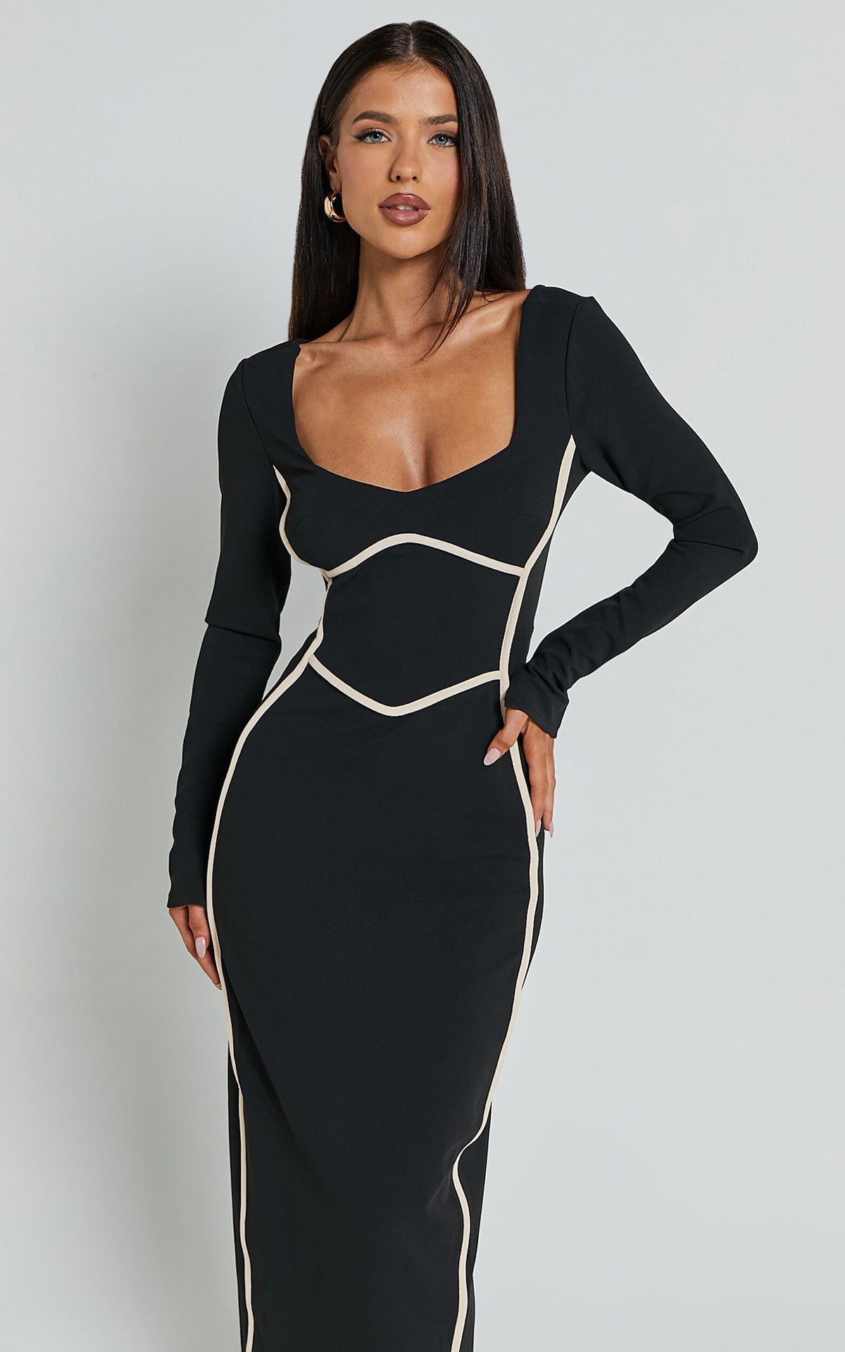 Loír Allure® - Knitted  Backless Dress