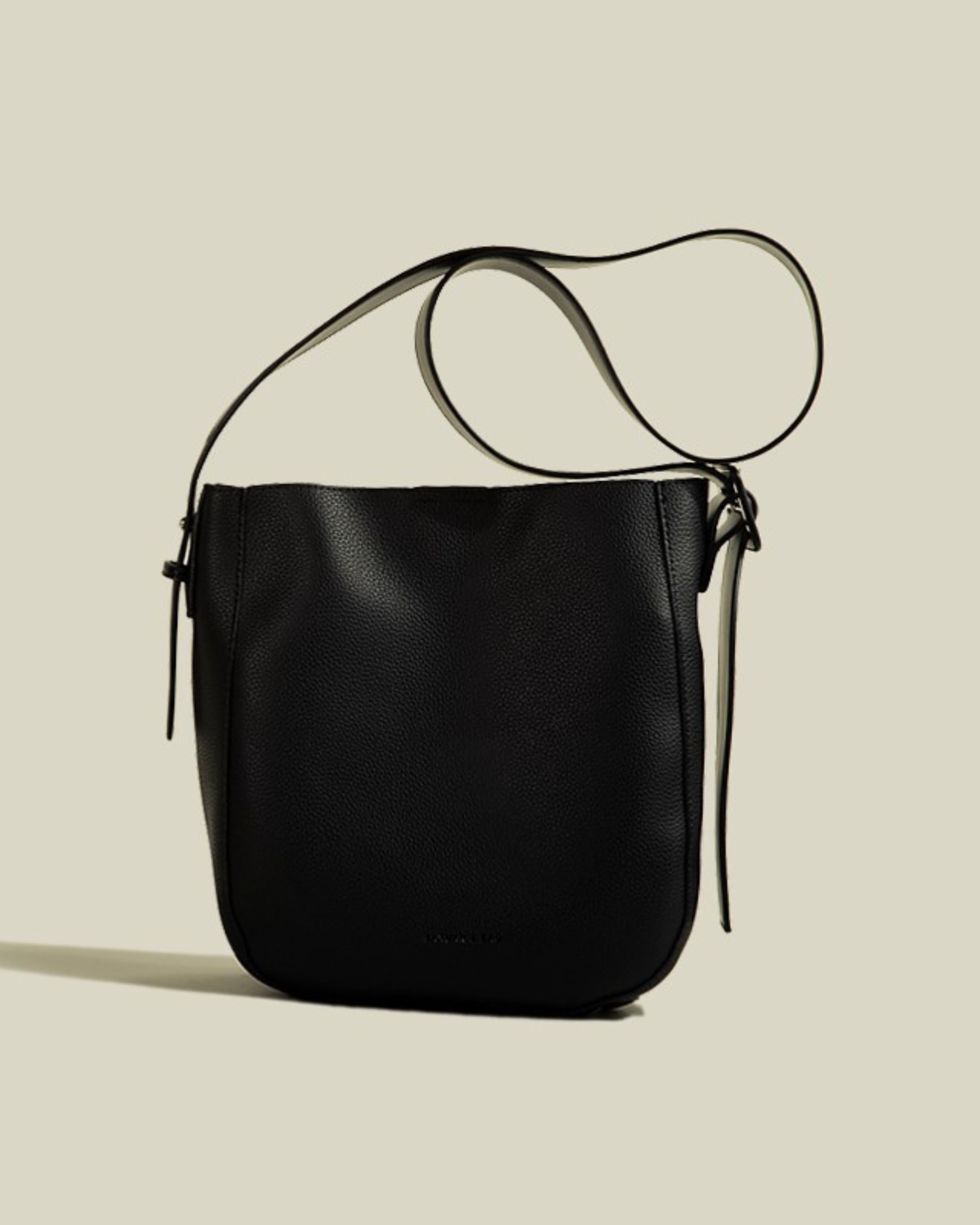 Loír Allure® - Leather Bucket Bag with Pouch