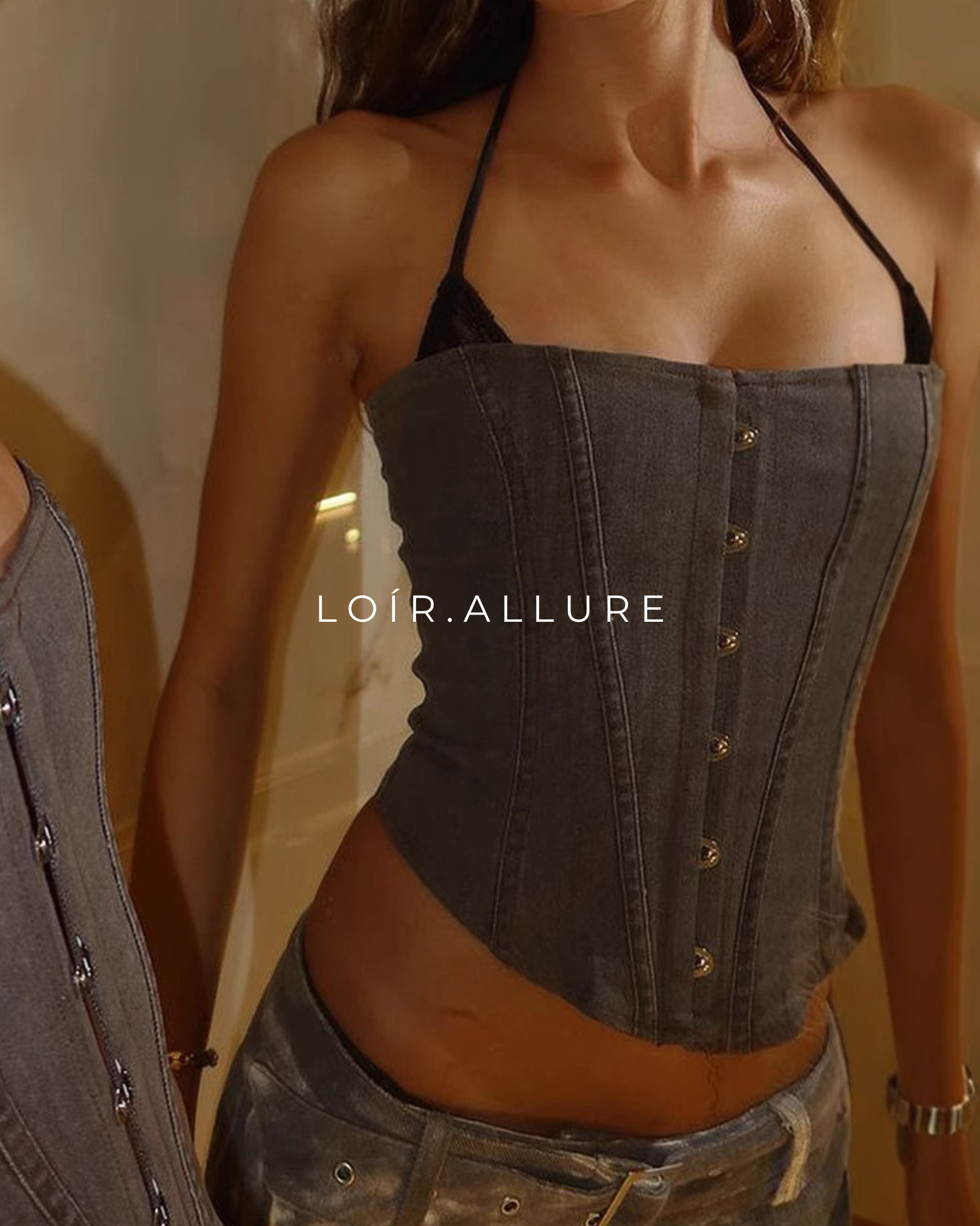 Loír Allure® - Lace Stitching Short Top