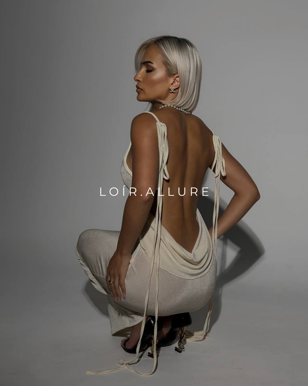 Loír Allure® - Backless Old-Money Dress