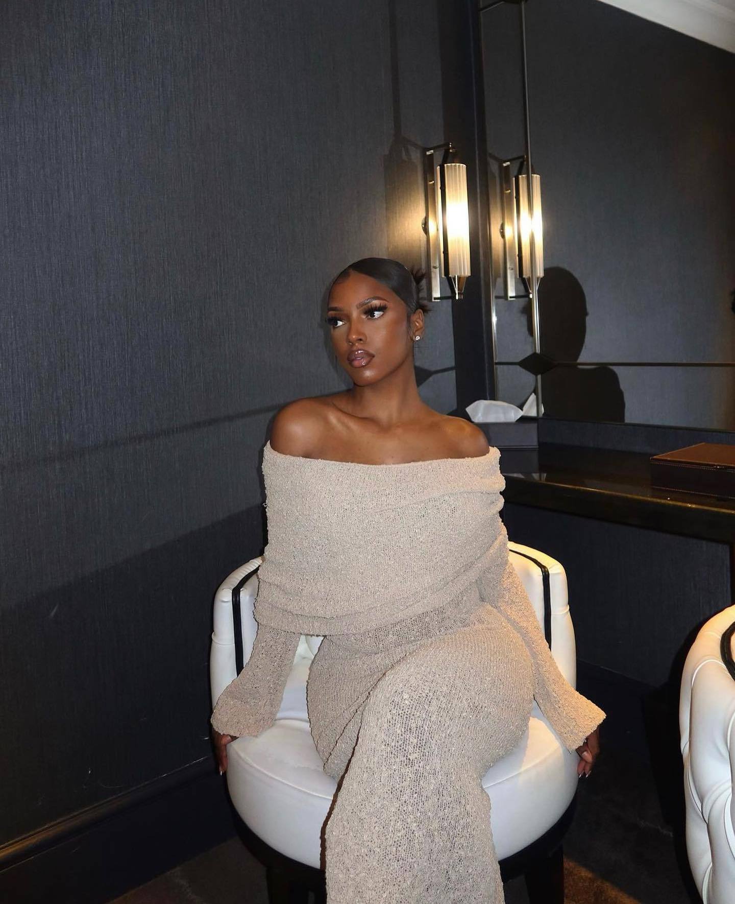 Loír Allure® - Knitted Long-Sleeved Dress